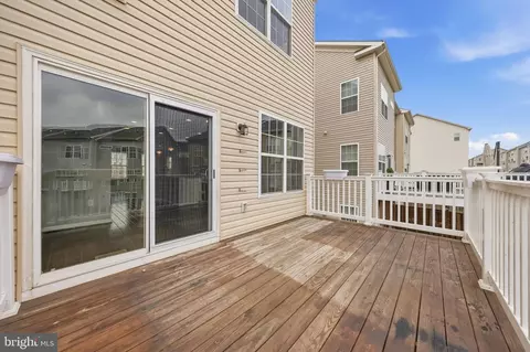 Exterior - 6086 Forum Sq, Frederick, MD 21703 photo 8 of 11
