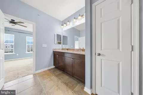 Entry Way - 6086 Forum Sq, Frederick, MD 21703 photo 17 of 20