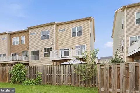 Exterior - 6086 Forum Sq, Frederick, MD 21703 photo 5 of 11