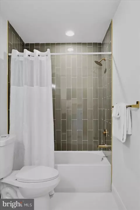 Bath - 1813 N Greenleese Dr N, Frederick, MD 21701 photo 5 of 9