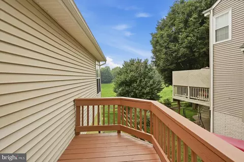 Exterior - 1813 N Greenleese Dr N, Frederick, MD 21701 photo 5 of 6