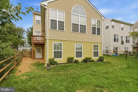Exterior - 1813 N Greenleese Dr N, Frederick, MD 21701 photo 3 of 6