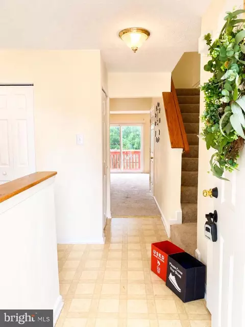 Entry Way - 4989 Pintail Ct, Frederick, MD 21703 photo 1 of 4