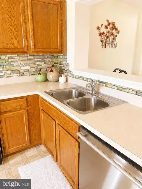 Kitchen - 4989 Pintail Ct, Frederick, MD 21703 photo 3 of 3