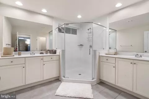 Bath - 8514 Raptor Ridge Ln, Frederick, MD 21704 photo 2 of 2