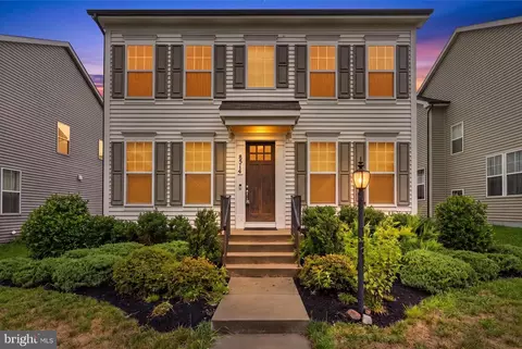 Exterior - 8514 Raptor Ridge Ln, Frederick, MD 21704 photo 2 of 4