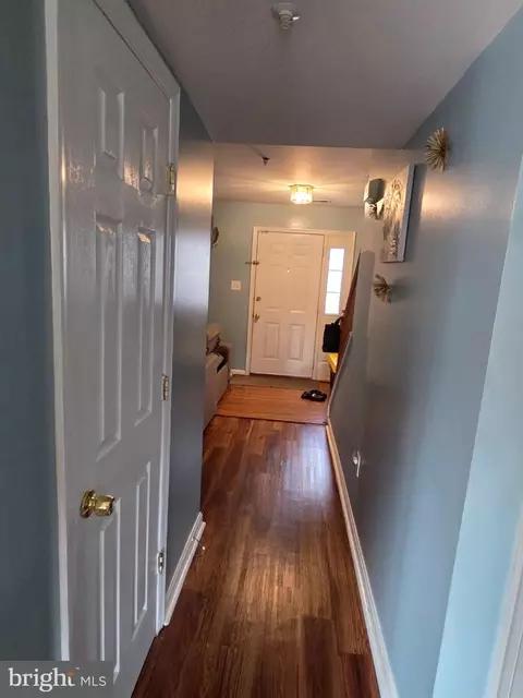 Entry Way - 511 Primus Ct, Frederick, MD 21703 photo 4 of 8