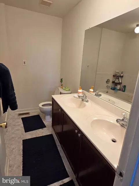 Bath - 511 Primus Ct, Frederick, MD 21703 photo 2 of 2