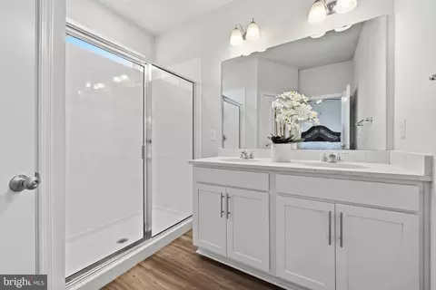 Bath - 5043 Macdonough Pl, Frederick, MD 21703 photo 1 of 2