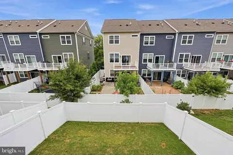 Exterior - 5043 Macdonough Pl, Frederick, MD 21703 photo 6 of 11