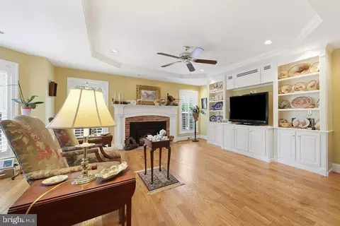 Living - 11 W Second St, Frederick, MD 21701 photo 6 of 9
