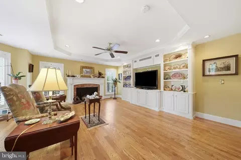 Living - 11 W Second St, Frederick, MD 21701 photo 7 of 9