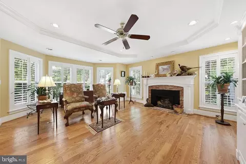 Living - 11 W Second St, Frederick, MD 21701 photo 8 of 9