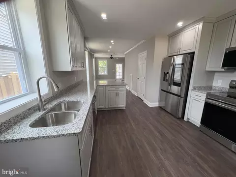 Entry Way - 223 E 5th St, Frederick, MD 21701 photo 2 of 6