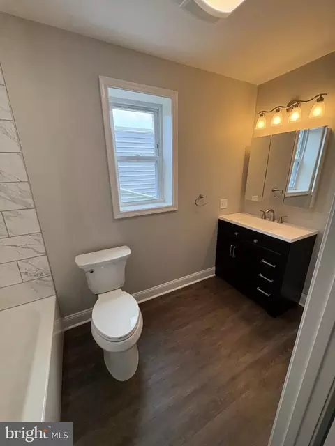 Bath - 223 E 5th St, Frederick, MD 21701 photo 3 of 4