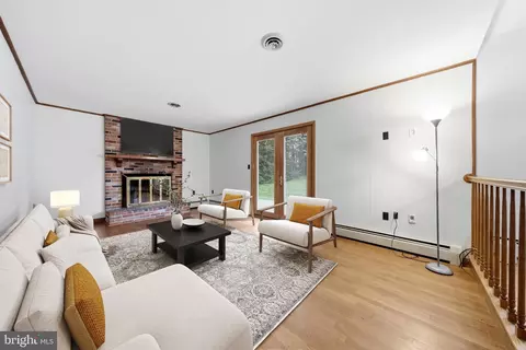 Living - 3297 Raymonds Way, Frederick, MD 21704 photo 6 of 10