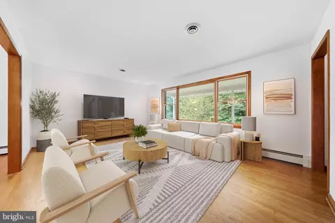 Living - 3297 Raymonds Way, Frederick, MD 21704 photo 1 of 10