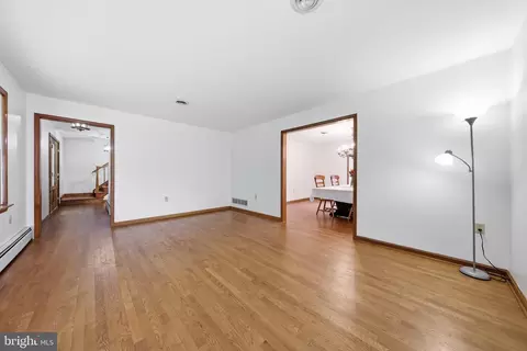 Living - 3297 Raymonds Way, Frederick, MD 21704 photo 4 of 10