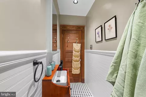 Entry Way - 24 College Ave, Frederick, MD 21701 photo 2 of 2