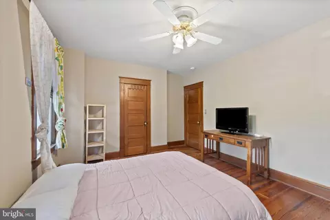 Bedroom - 24 College Ave, Frederick, MD 21701 photo 3 of 5