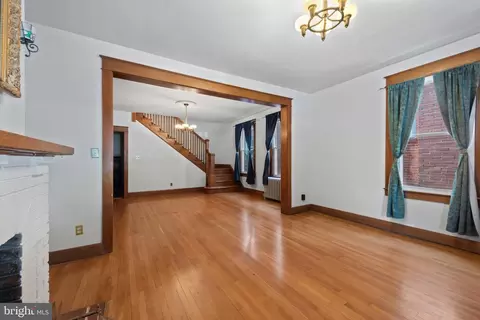 Living - 24 College Ave, Frederick, MD 21701 photo 7 of 9