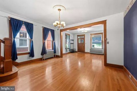 Living - 24 College Ave, Frederick, MD 21701 photo 5 of 9