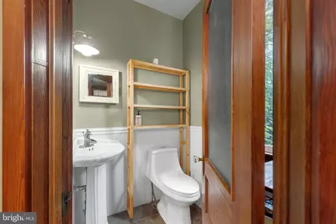 Bath - 24 College Ave, Frederick, MD 21701 photo 1 of 1