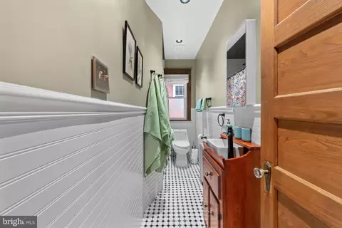 Entry Way - 24 College Ave, Frederick, MD 21701 photo 1 of 2