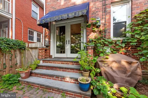 Exterior - 24 College Ave, Frederick, MD 21701 photo 2 of 9