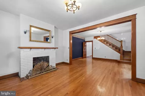Living - 24 College Ave, Frederick, MD 21701 photo 3 of 9