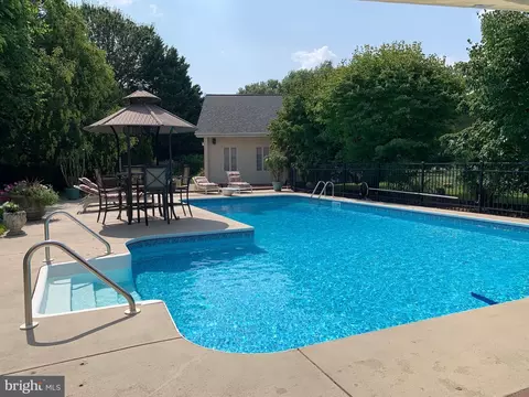 6053 White Flint Dr, Frederick, MD 21702 photo 3