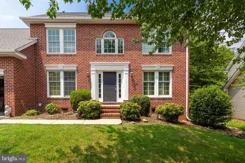 Exterior - 2425 Hunters Chase Ct, Frederick, MD 21702 photo 2 of 10