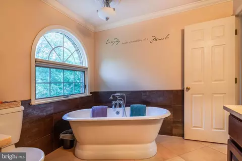 Bath - 2425 Hunters Chase Ct, Frederick, MD 21702 photo 4 of 12