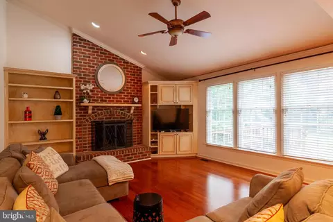 Living - 2425 Hunters Chase Ct, Frederick, MD 21702 photo 4 of 7