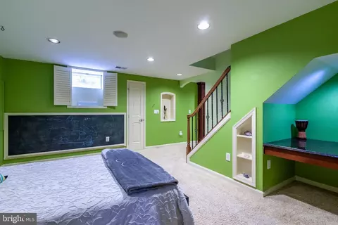 Bedroom - 2425 Hunters Chase Ct, Frederick, MD 21702 photo 2 of 17