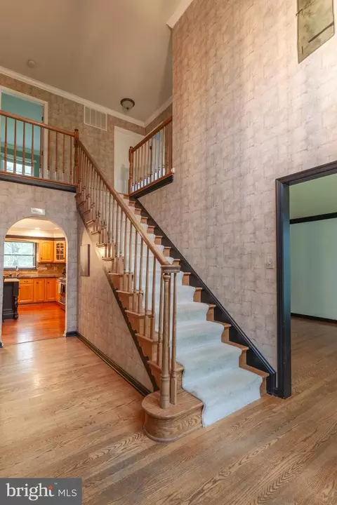 Entry Way - 2425 Hunters Chase Ct, Frederick, MD 21702 photo 6 of 8