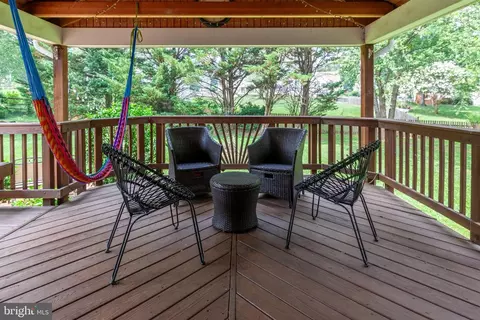Exterior - 2425 Hunters Chase Ct, Frederick, MD 21702 photo 6 of 10