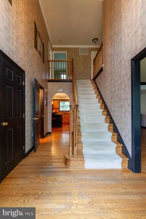 Entry Way - 2425 Hunters Chase Ct, Frederick, MD 21702 photo 3 of 8