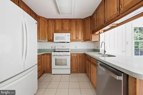Kitchen - 2417 Bear Den Rd, Frederick, MD 21701 photo 4 of 5