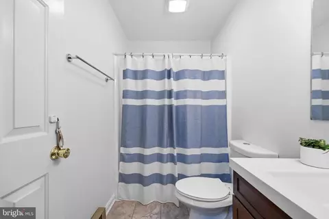 Bath - 23 Hammaker St, Thurmont, MD 21788 photo 3 of 3