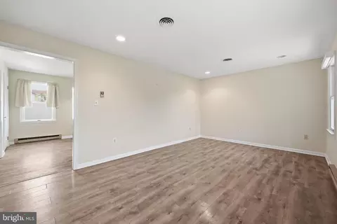 Living - 23 Hammaker St, Thurmont, MD 21788 photo 4 of 5