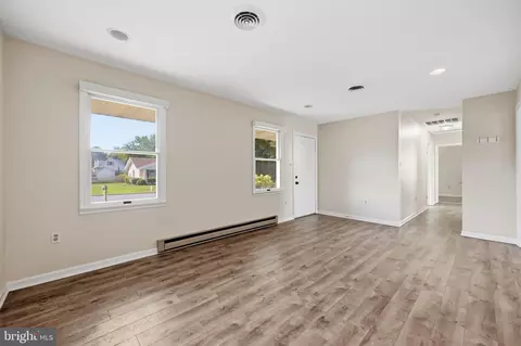 Living - 23 Hammaker St, Thurmont, MD 21788 photo 2 of 5