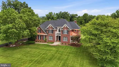 Exterior - 6048 White Flint, Frederick, MD 21702 photo 2 of 15