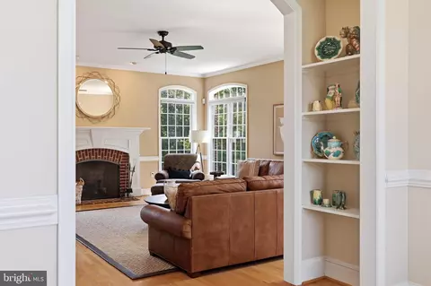 Entry Way - 6048 White Flint, Frederick, MD 21702 photo 5 of 10