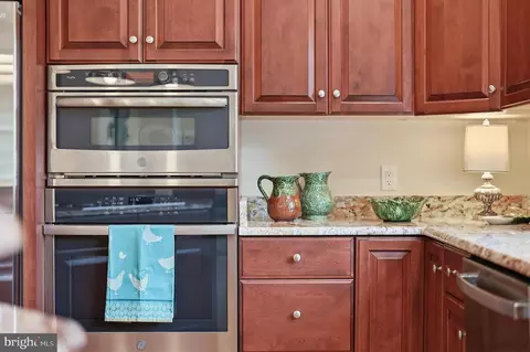 Kitchen - 6048 White Flint, Frederick, MD 21702 photo 4 of 6
