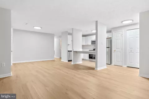 Living - 2149 Wainwright Ct #BC, Frederick, MD 21702 photo 1 of 6