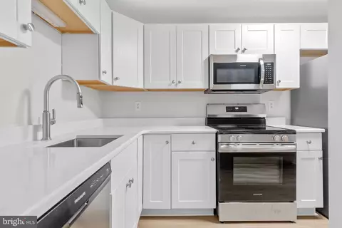 Kitchen - 2149 Wainwright Ct #BC, Frederick, MD 21702 photo 3 of 4