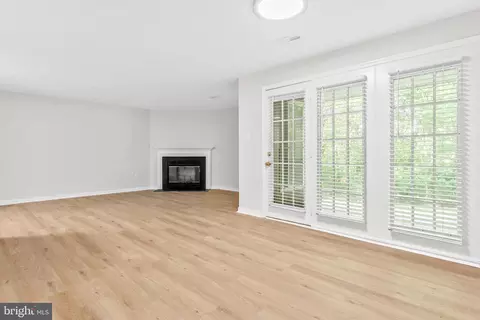 Living - 2149 Wainwright Ct #BC, Frederick, MD 21702 photo 4 of 6