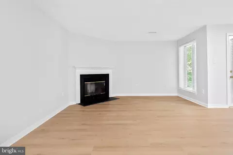 Living - 2149 Wainwright Ct #BC, Frederick, MD 21702 photo 3 of 6