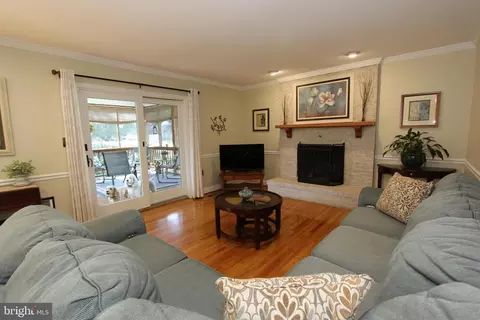 Living - 6759 Meadowside Dr, Frederick, MD 21702 photo 2 of 8